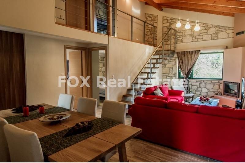 (Verkauf) Wohnung/Residenz Maisonette || Korinthia/Loutraki-Perachora - 96 m², 2 Schlafzimmer, 245.000€ 